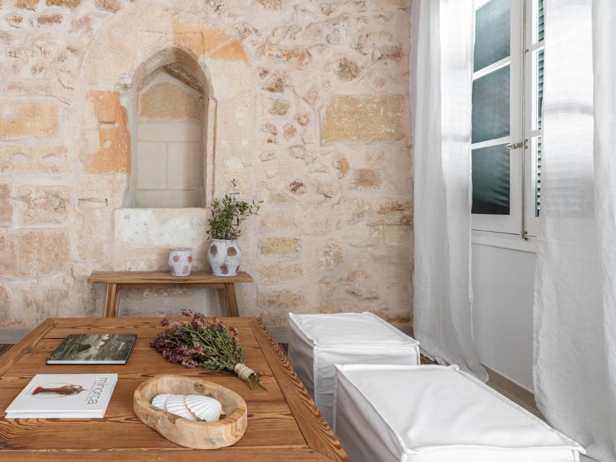 S'Enclova Petit Hotel ซิวตาเดญา ภายนอก รูปภาพ