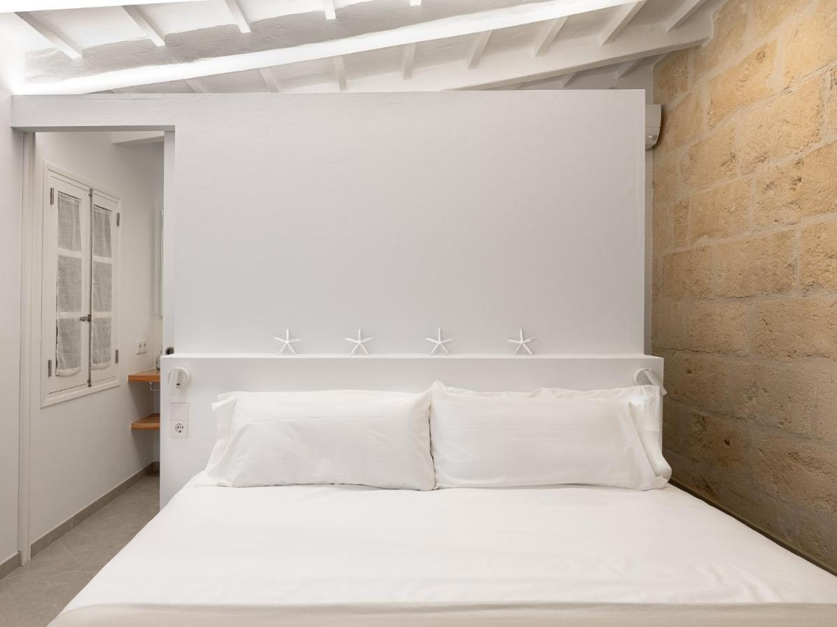 S'Enclova Petit Hotel ซิวตาเดญา ภายนอก รูปภาพ